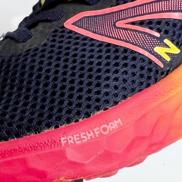 New Balance Athletic Shoes Blue/Red Fresh Foam Arishi V4 Bungee Lace Size 11 - Picture 8 of 10